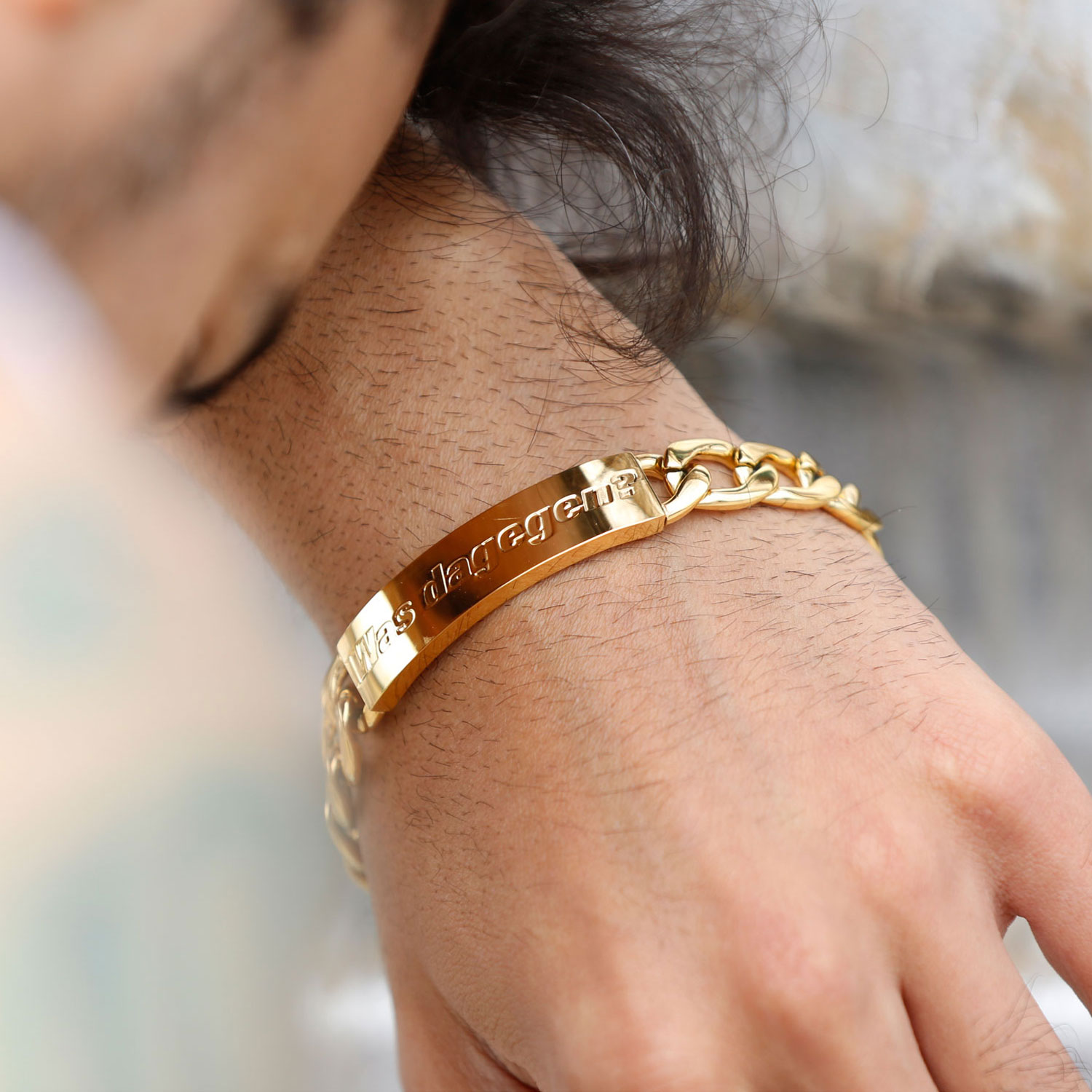 „Was dagegen?“ Ketten-Armband, gold