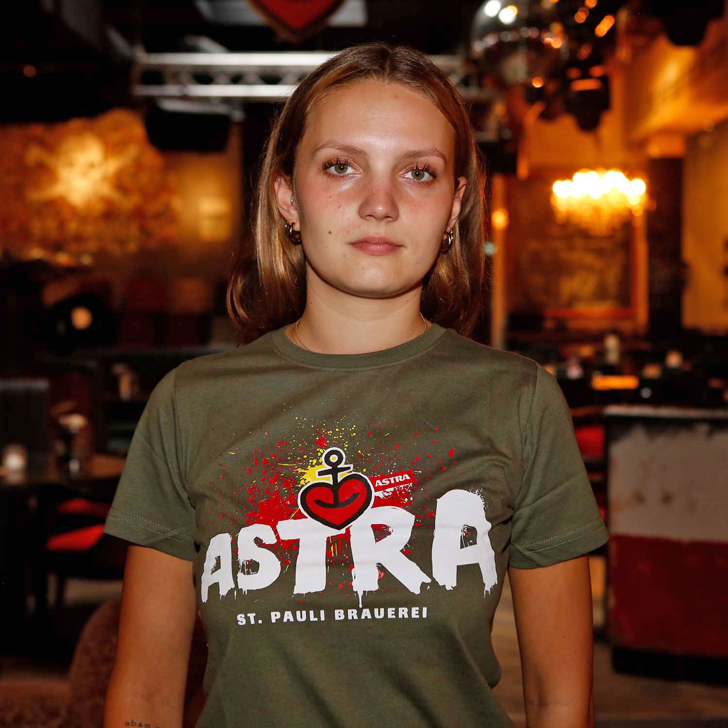 Damen T-Shirt „Astra St. Pauli-Brauerei“, oliv